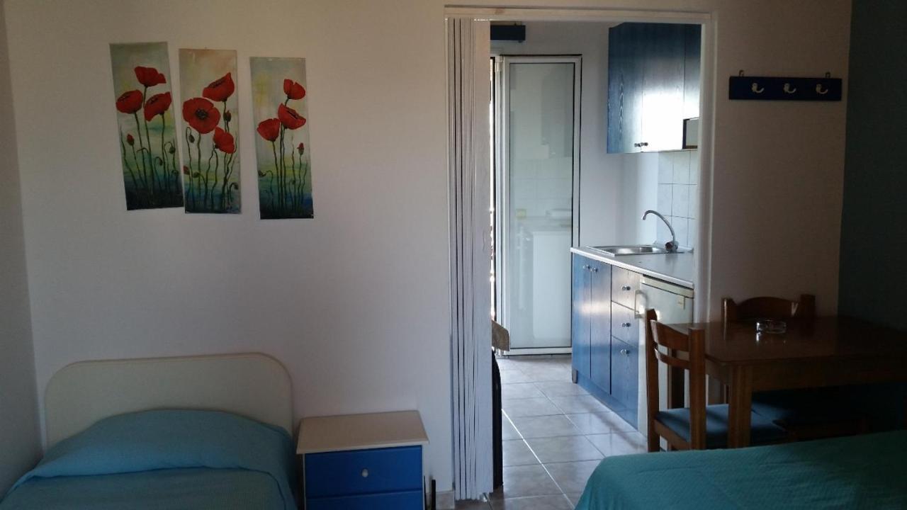 Troulis Seaside Aparthotel Amoudara  ภายนอก รูปภาพ