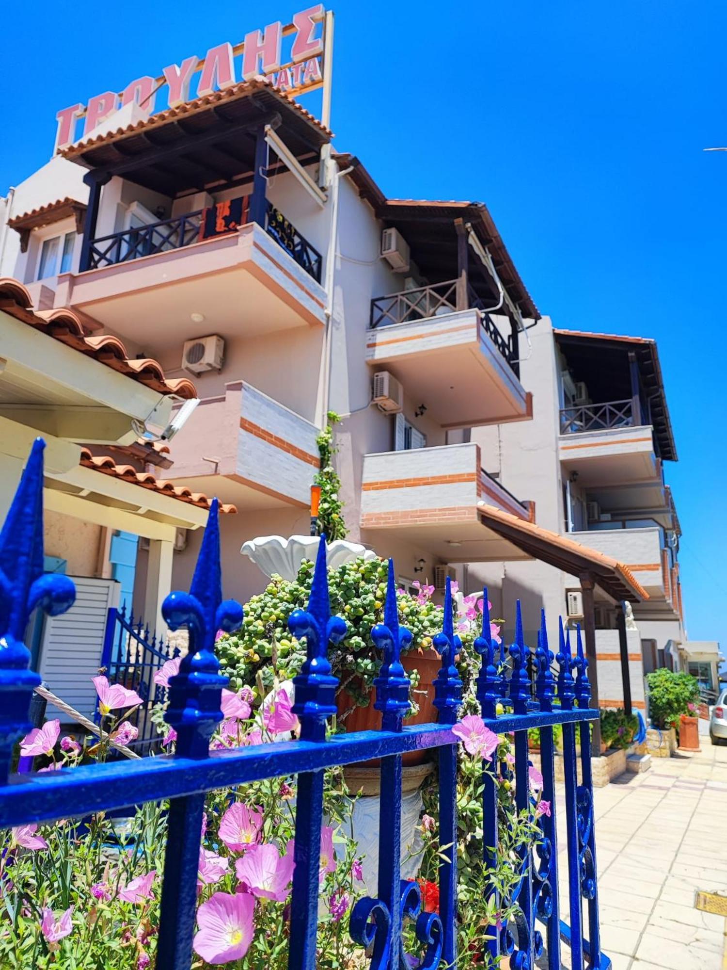 Troulis Seaside Aparthotel Amoudara  ภายนอก รูปภาพ